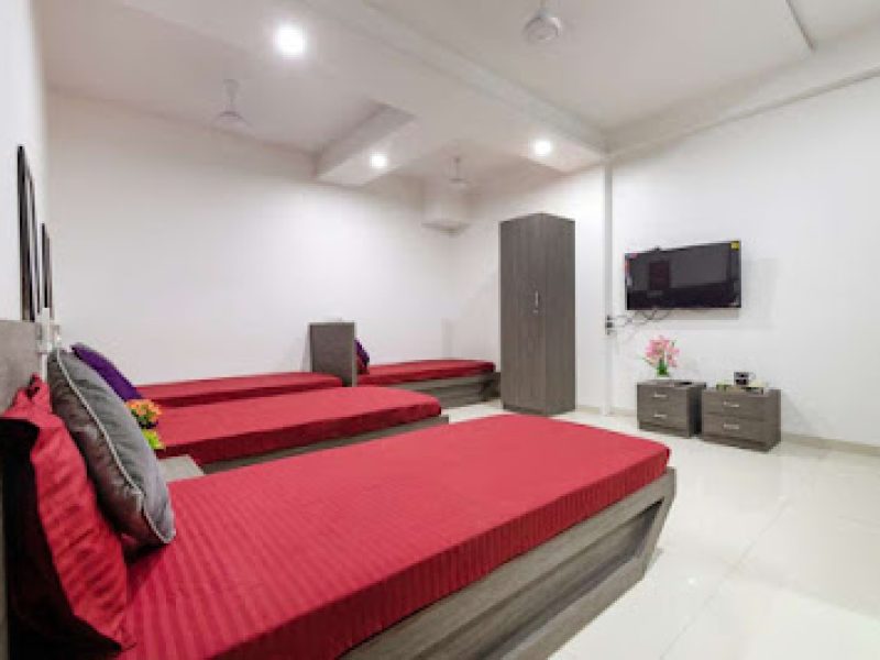 Kripal Homes PG Sharing-AC Room