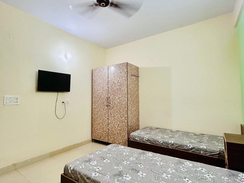 Private Room (AC) – Shri Ram Primestay